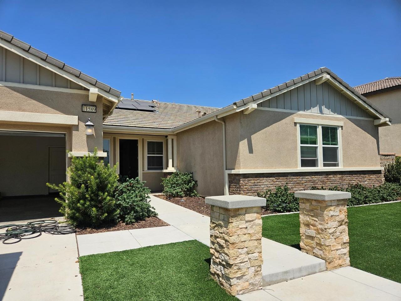 11589 Weir Way - Photo 2 of 11