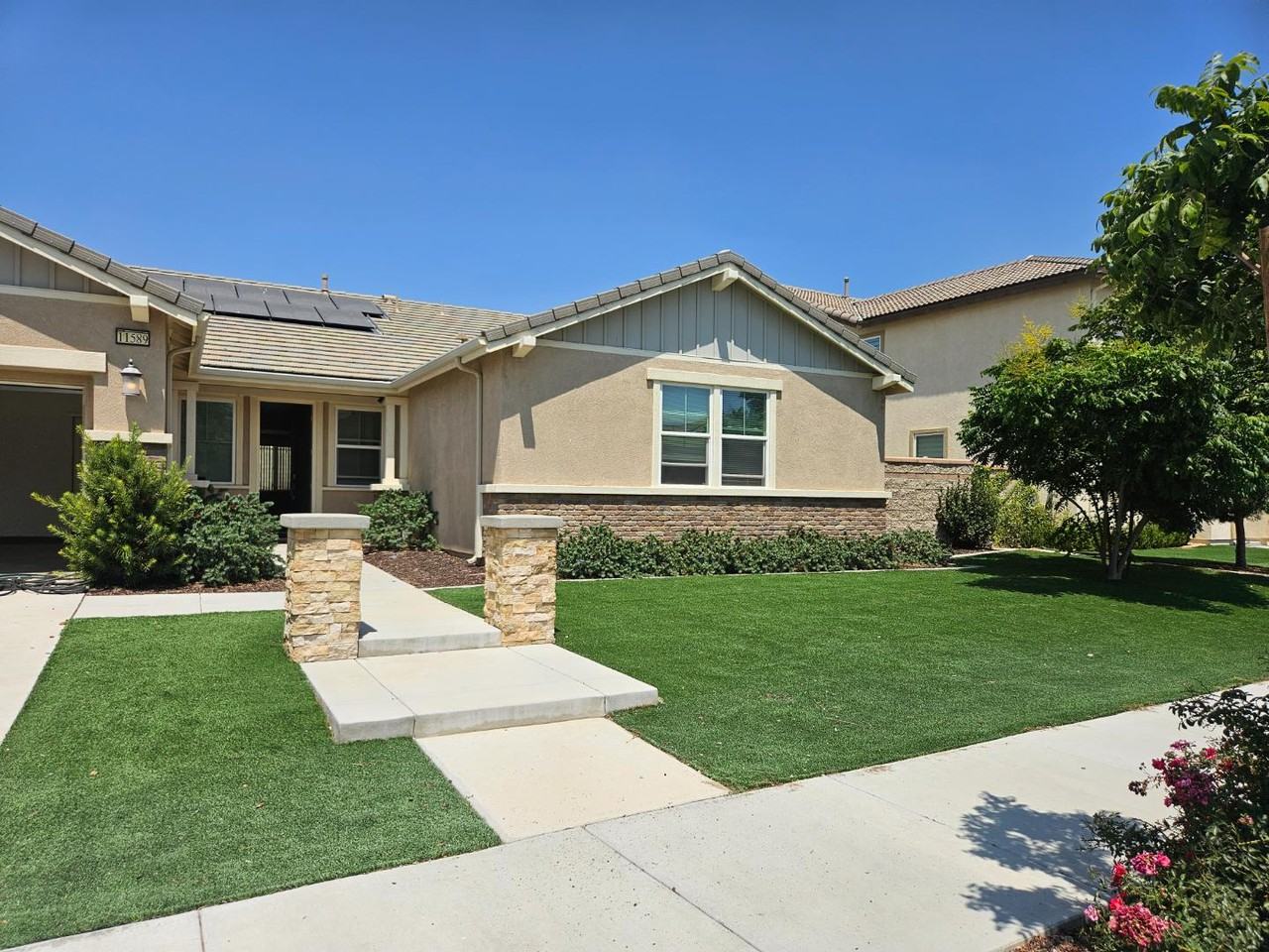 11589 Weir Way - Photo 3 of 11