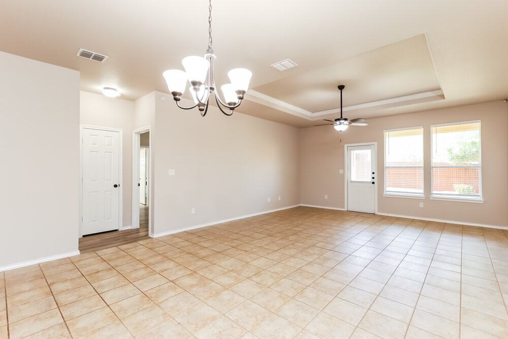 659 Trinity Mdw - Photo 5 of 16