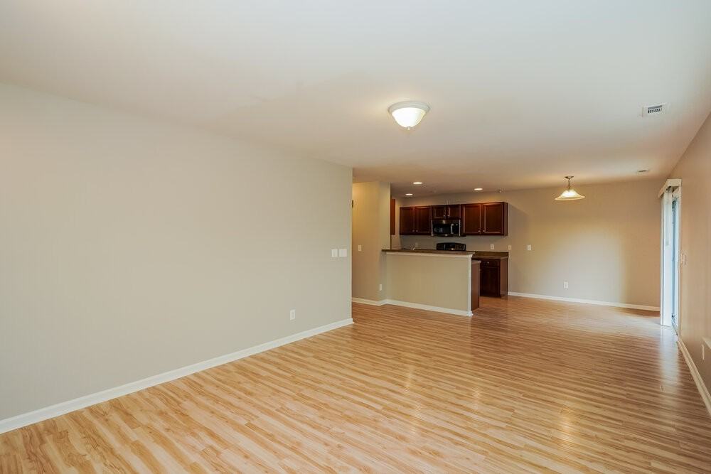 2145 Erin Ln - Photo 5 of 17