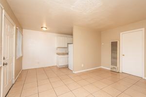 featured image of 2562 Traction Ave