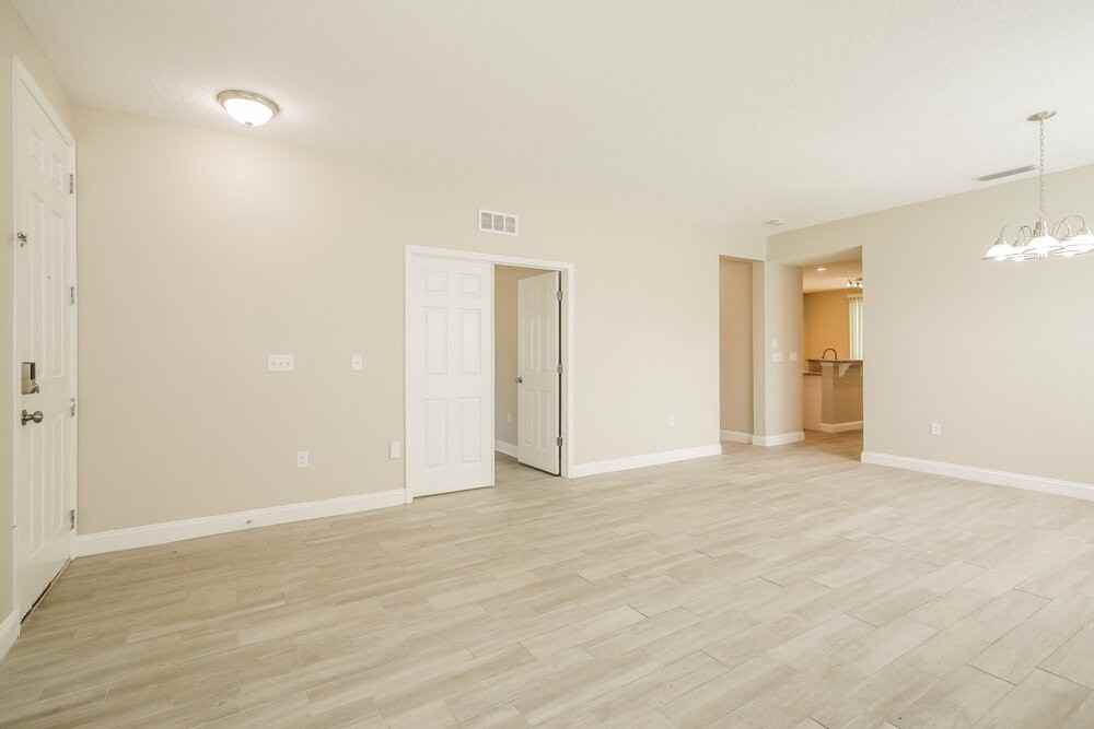 7185 Steventon Way - Photo 4 of 16