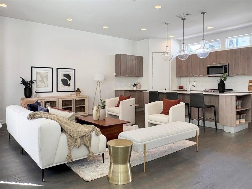 4934 Zuma Ct - Photo 3 of 22