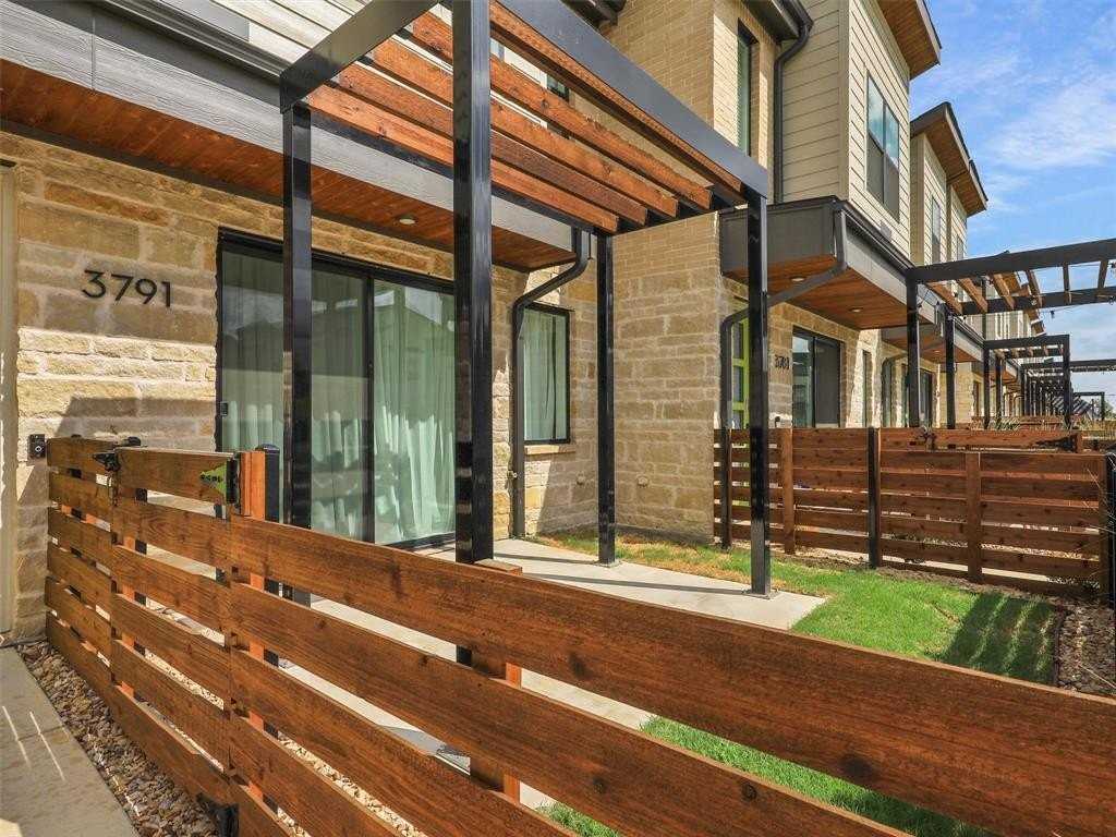 3791 Rosemont Dr - Photo 3 of 40