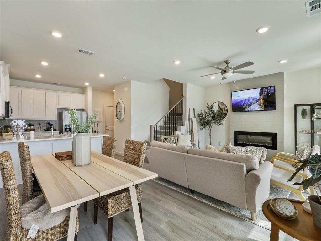 3791 Rosemont Dr - Photo 6 of 40