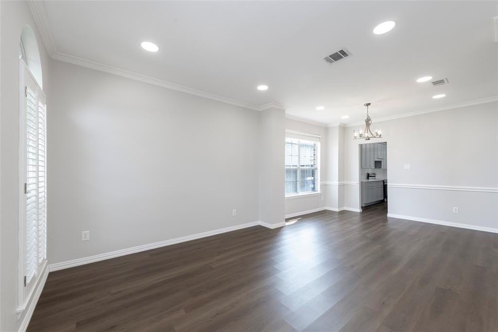 5032 Enclave Ct - Photo 3 of 36