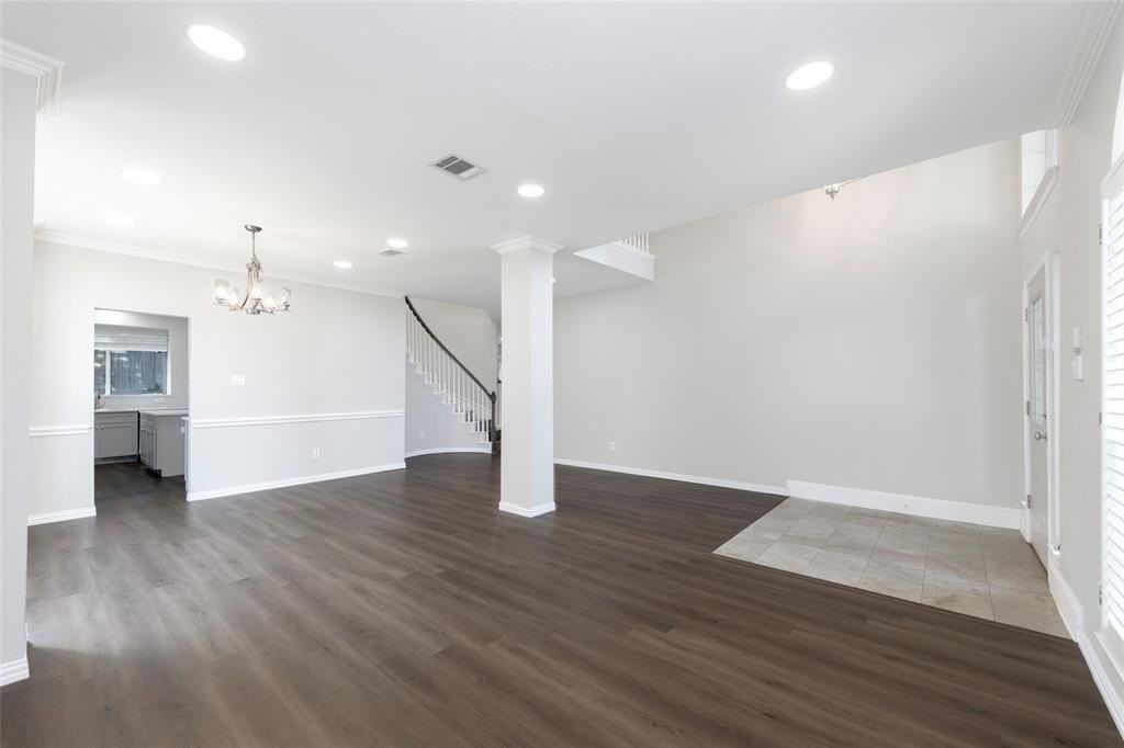 5032 Enclave Ct - Photo 4 of 36