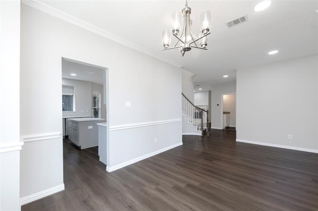 5032 Enclave Ct - Photo 5 of 36