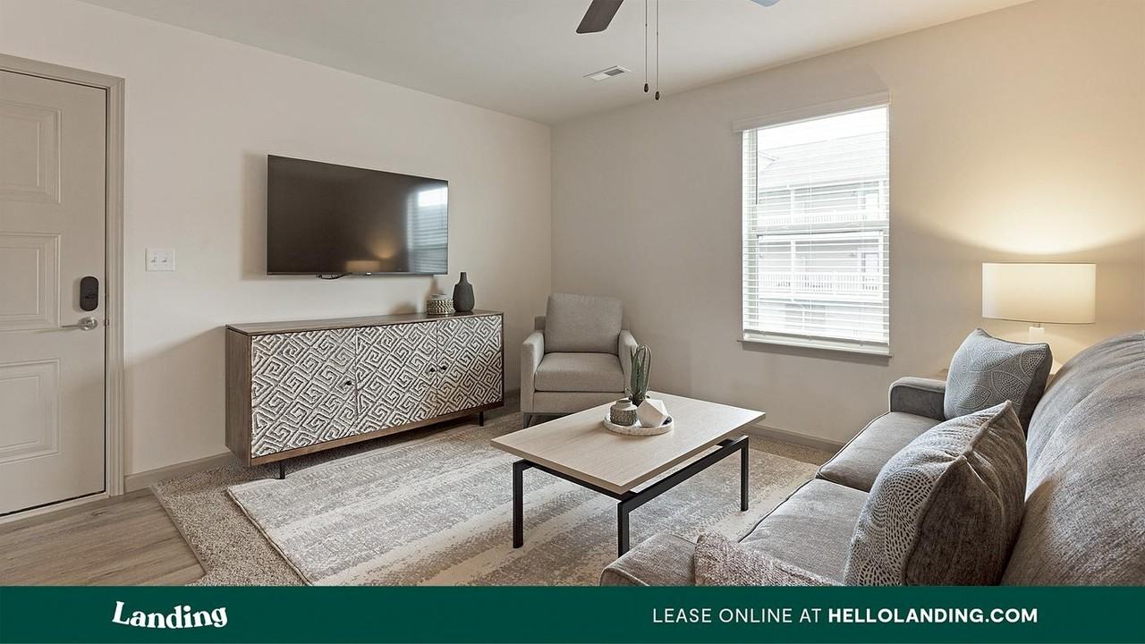 610 Universal Drive - Photo 3 of 50