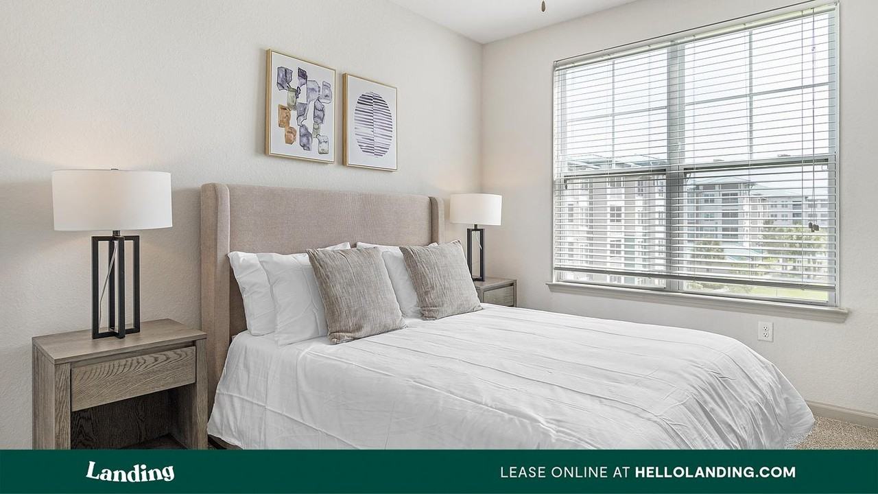 5025 Wembly Central Lane - Photo 2 of 34