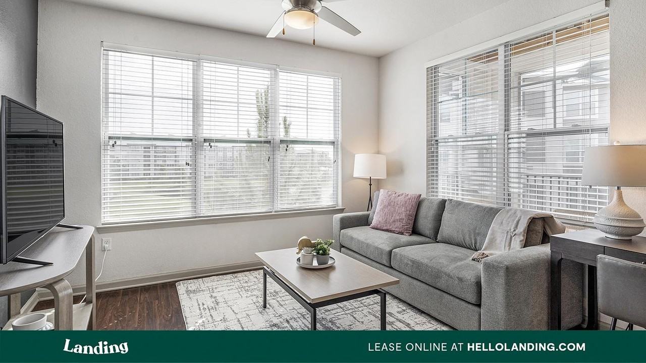 5025 Wembly Central Lane - Photo 6 of 34