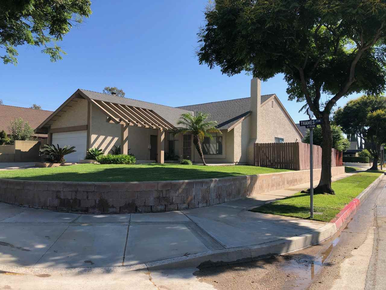 1728 N Thames Cir - Photo 2 of 15