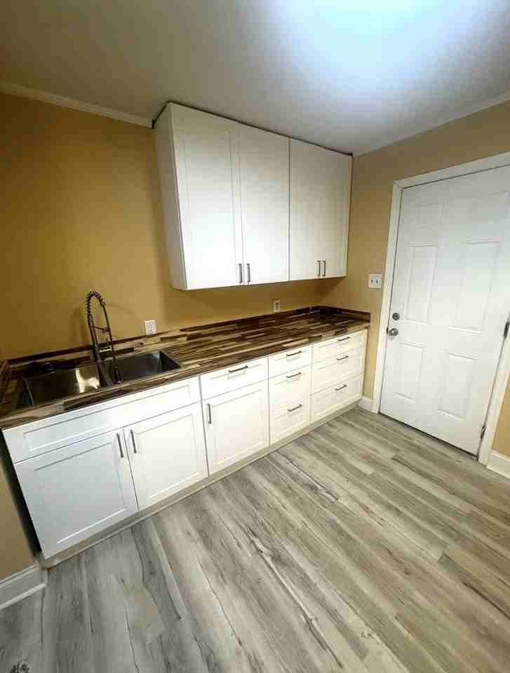 2847 New Clinton Rd #1 - Photo 2 of 10