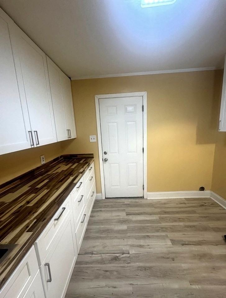 2847 New Clinton Rd #1 - Photo 3 of 10