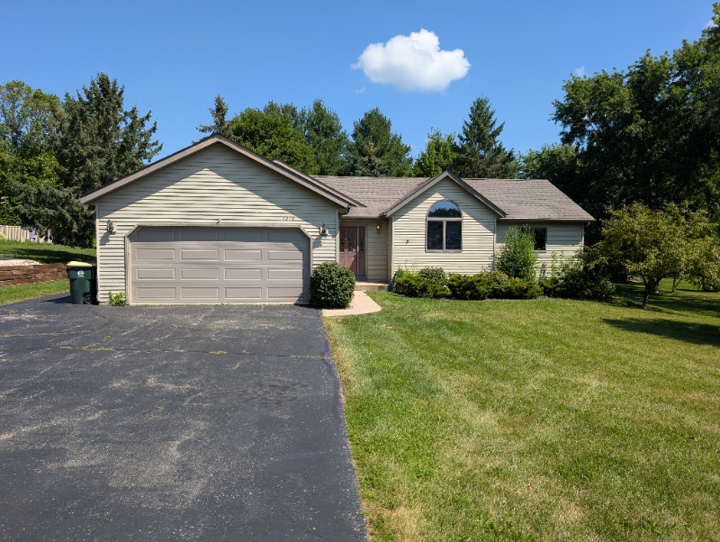 1218 Point O Woods Dr - Photo 2 of 46