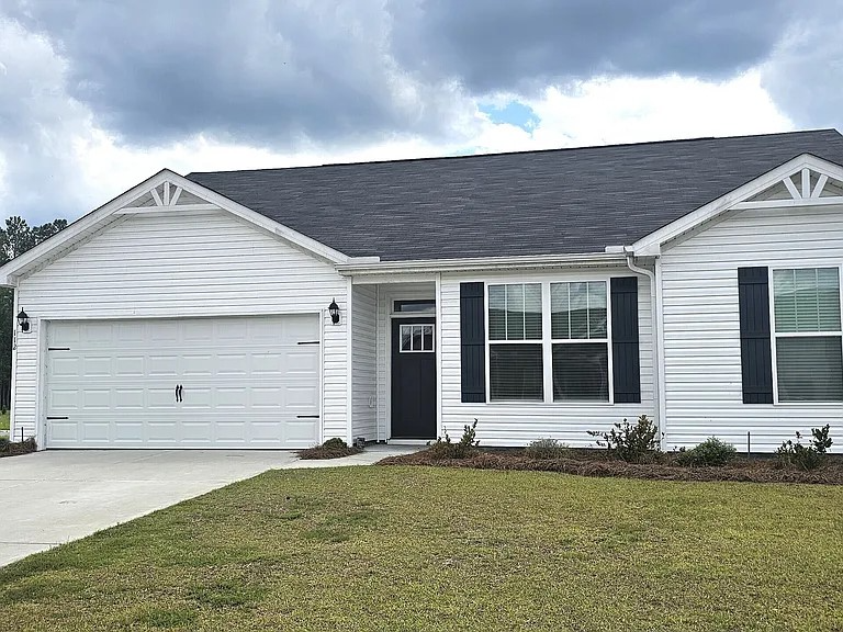 112 Wisteria Lane - Photo 2 of 20