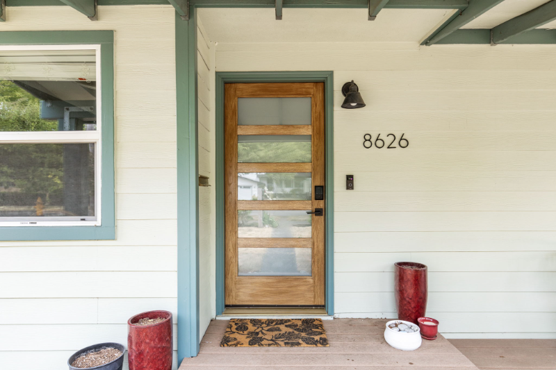 8626 13th Ave Sw - Photo 2 of 20