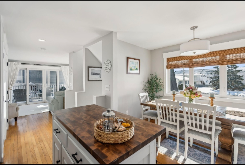 1 Saunders Ave #8 - Photo 2 of 16