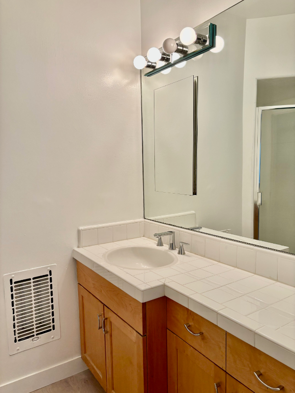 812 Westmount Drive #16 - Photo 5 of 7