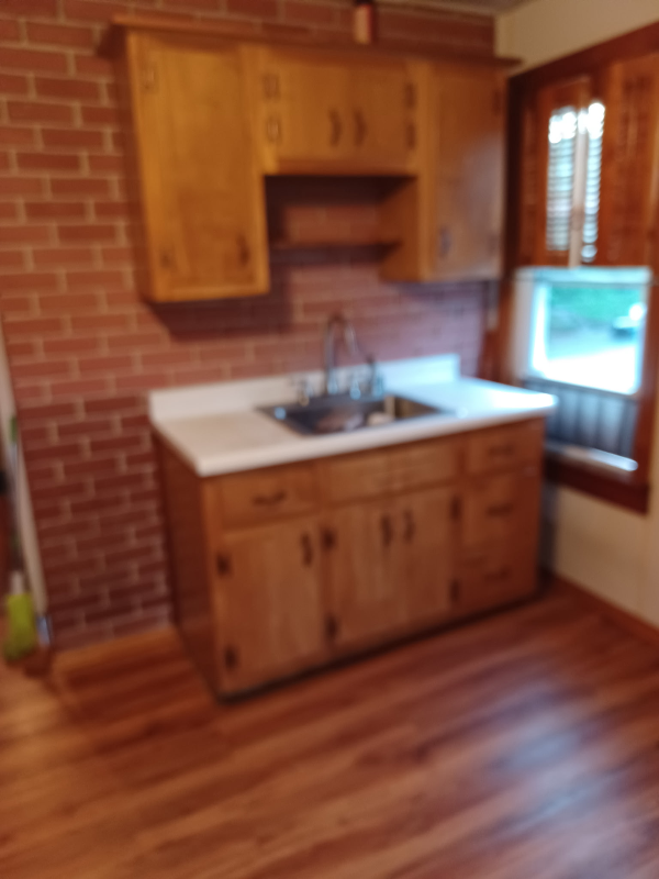 1530 Victoria Ave - Photo 2 of 9