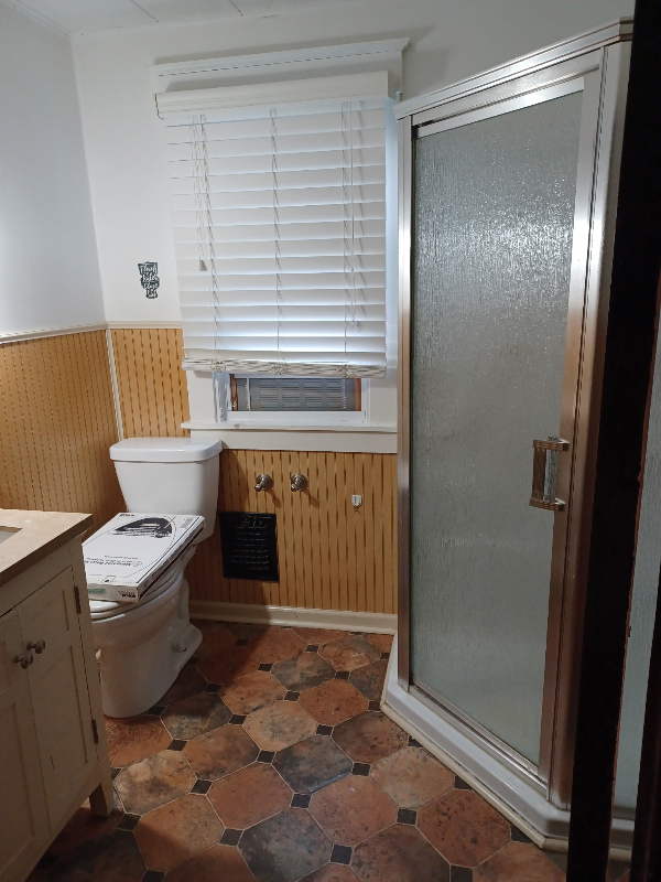 1530 Victoria Ave - Photo 3 of 9