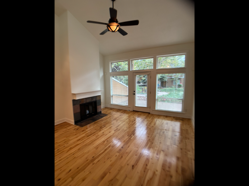 720 E Lenz St - Photo 3 of 16