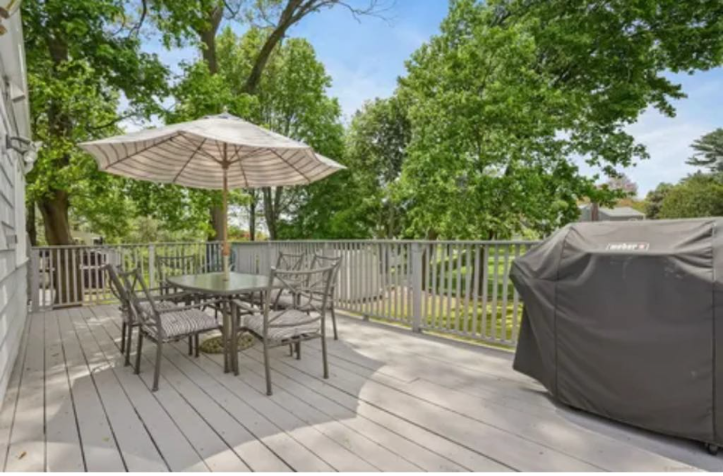 5017 Main St - Photo 3 of 13