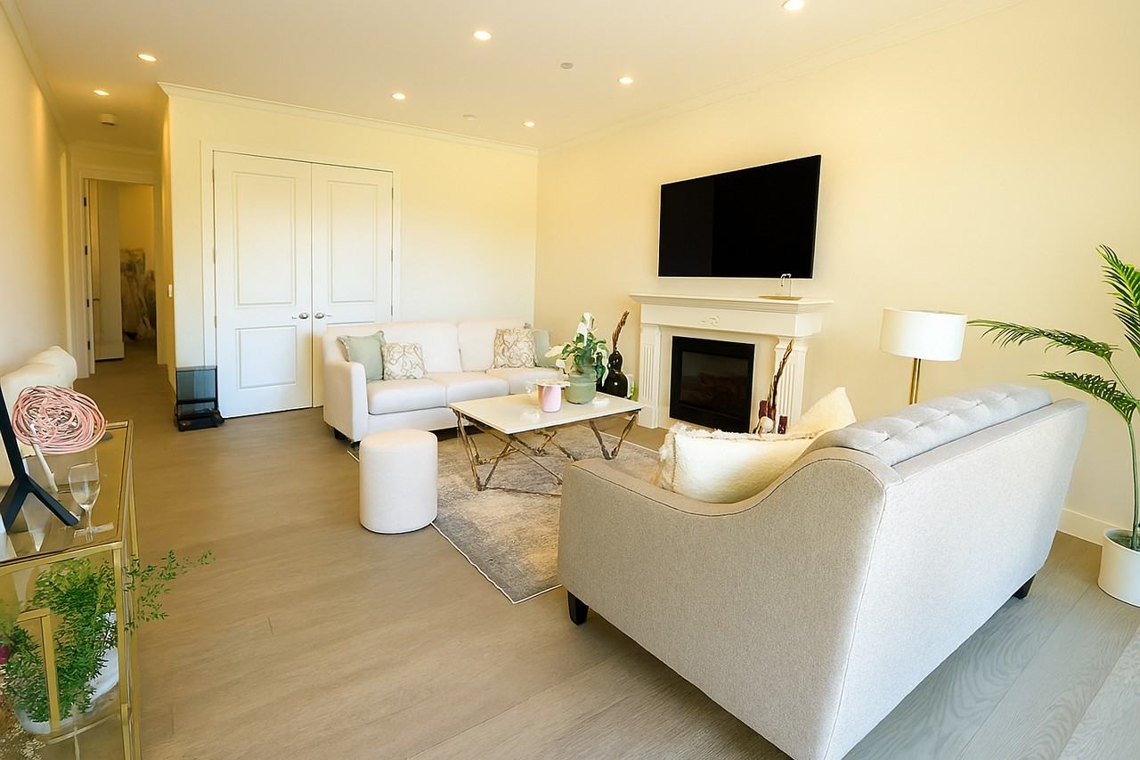 910 Braeside Street #B - Photo 2 of 10