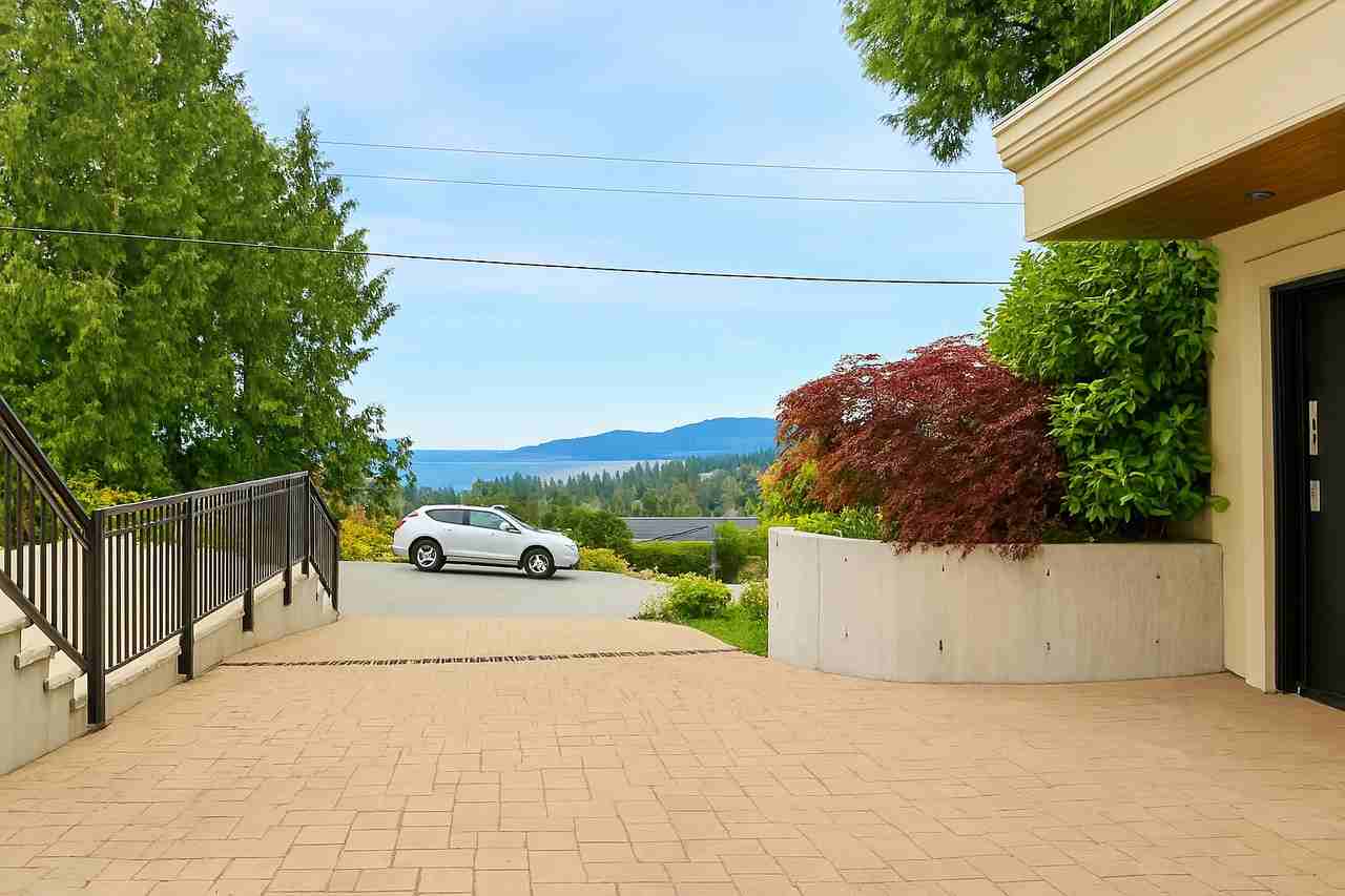 910 Braeside Street #B - Photo 4 of 10