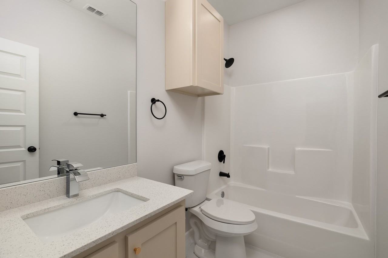 4509 Larkspur Ave #2 - Photo 7 of 16