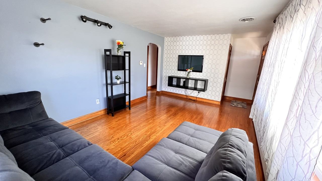 324 Woodland View Dr #NA - Photo 2 of 8