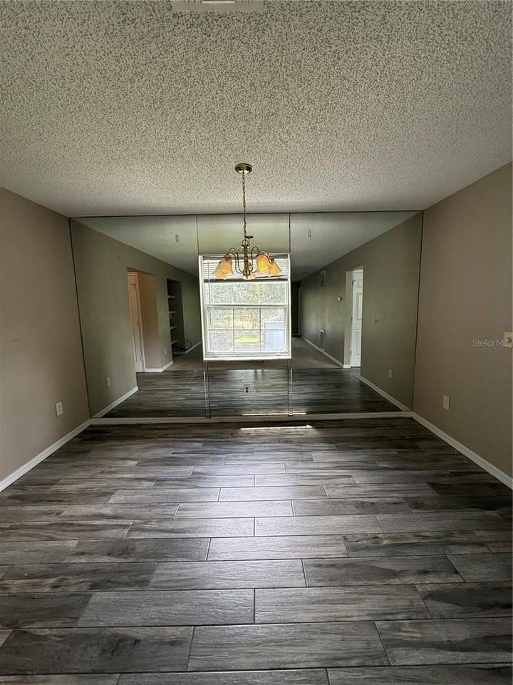 8209 Olympia Court - Photo 4 of 29