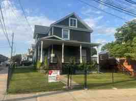 featured image of 22 Cozzens Ave #2-1