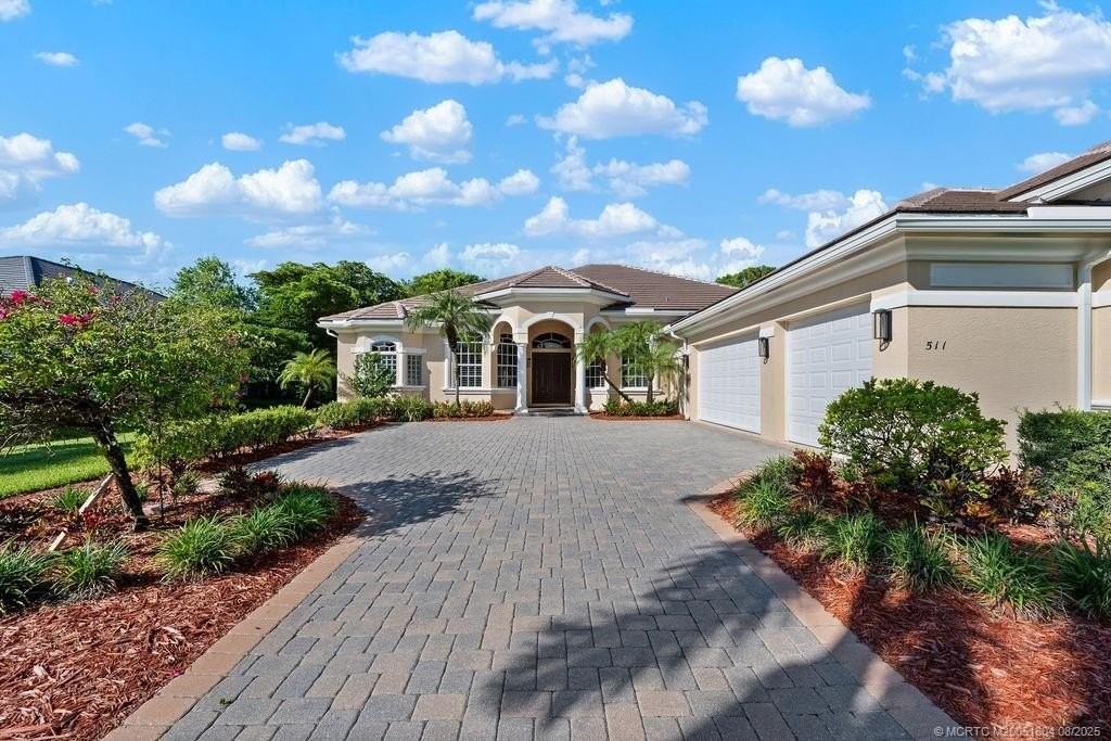 511 Sw Squire Johns Ln - Photo 2 of 28