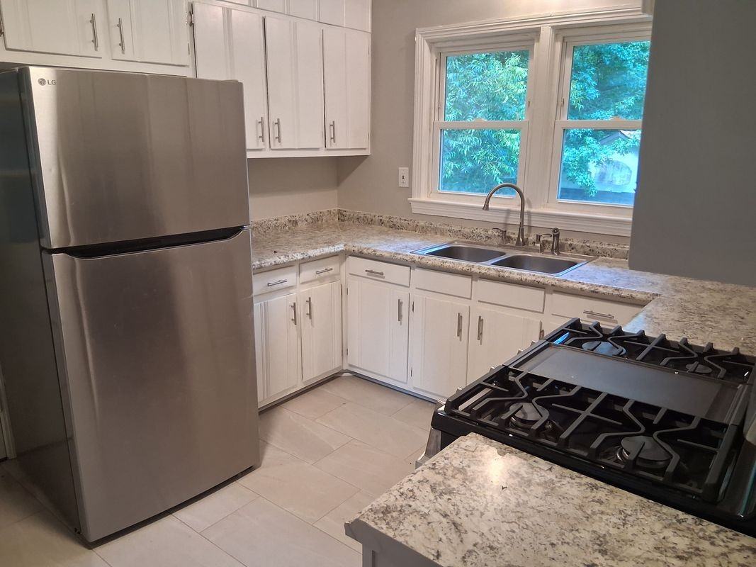 2122 Kimberly Rd Sw - Photo 4 of 10