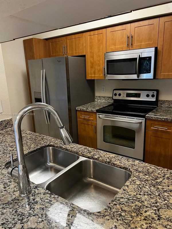 6482 Emerald Dunes Dr ##215 - Photo 3 of 9