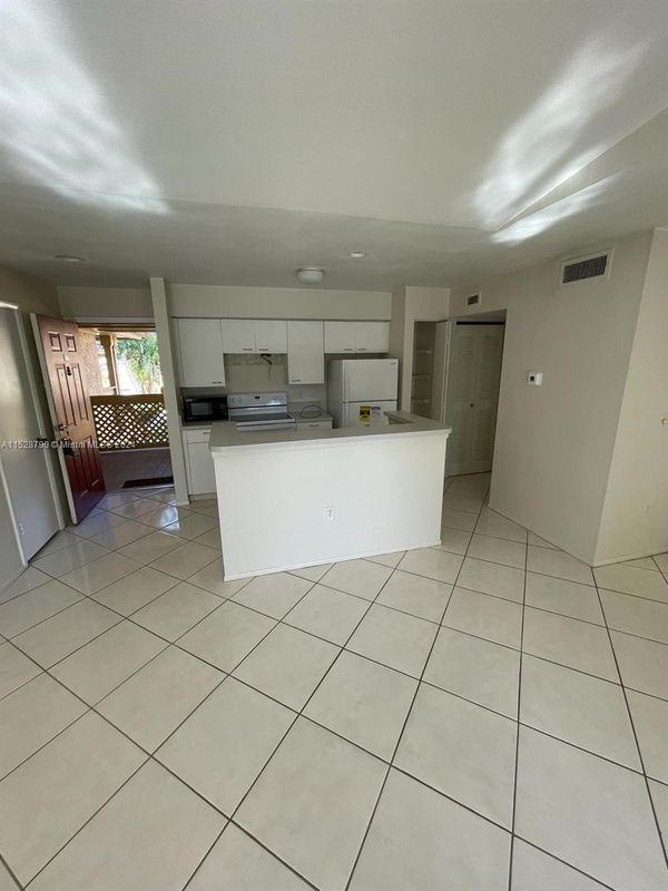 4855 Via Palm Lks ##855 - Photo 3 of 6