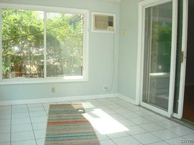 210 Hurlburt Rd - Photo 6 of 29