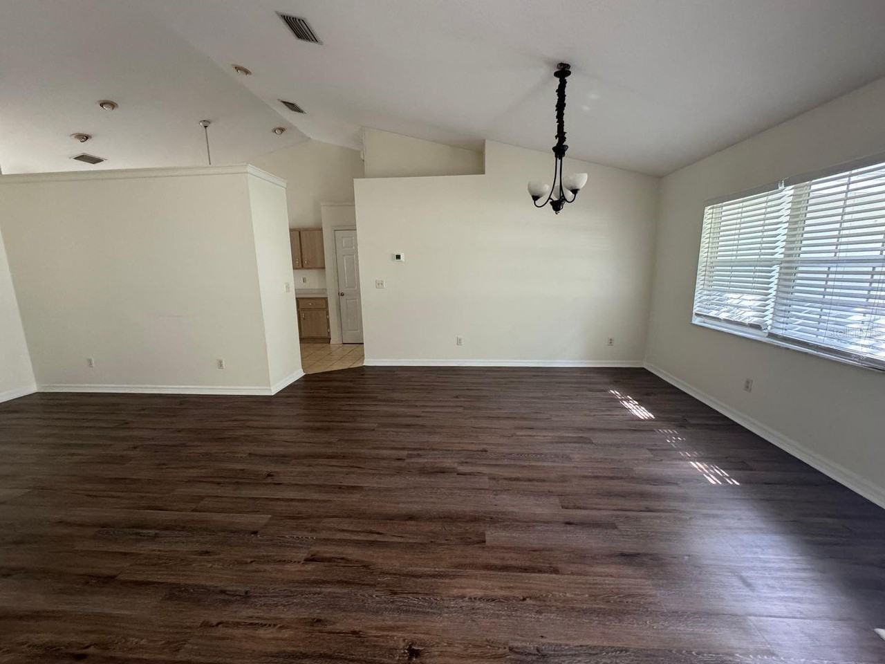 4221 Ne 32nd Cir - Photo 2 of 5