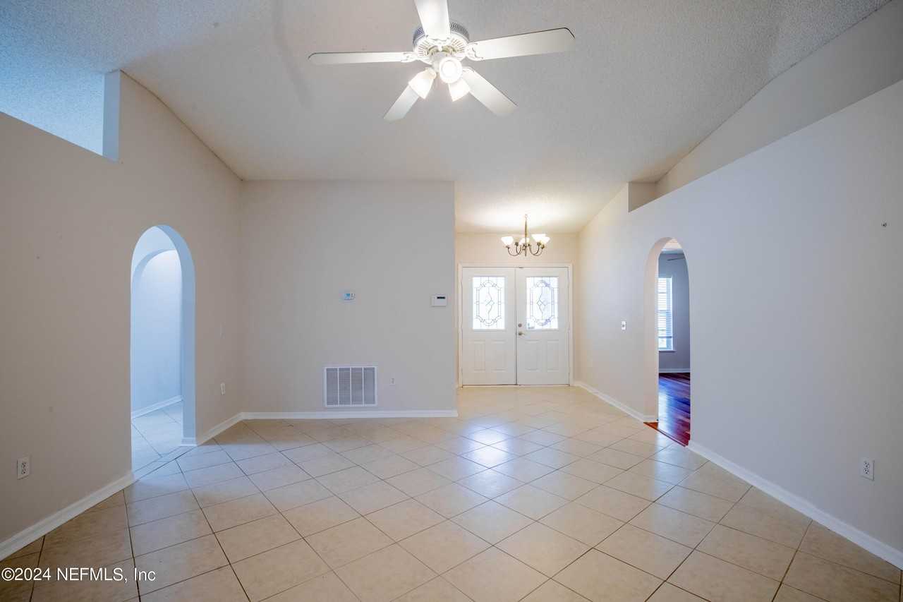 3158 Ash Harbor Dr E - Photo 6 of 49