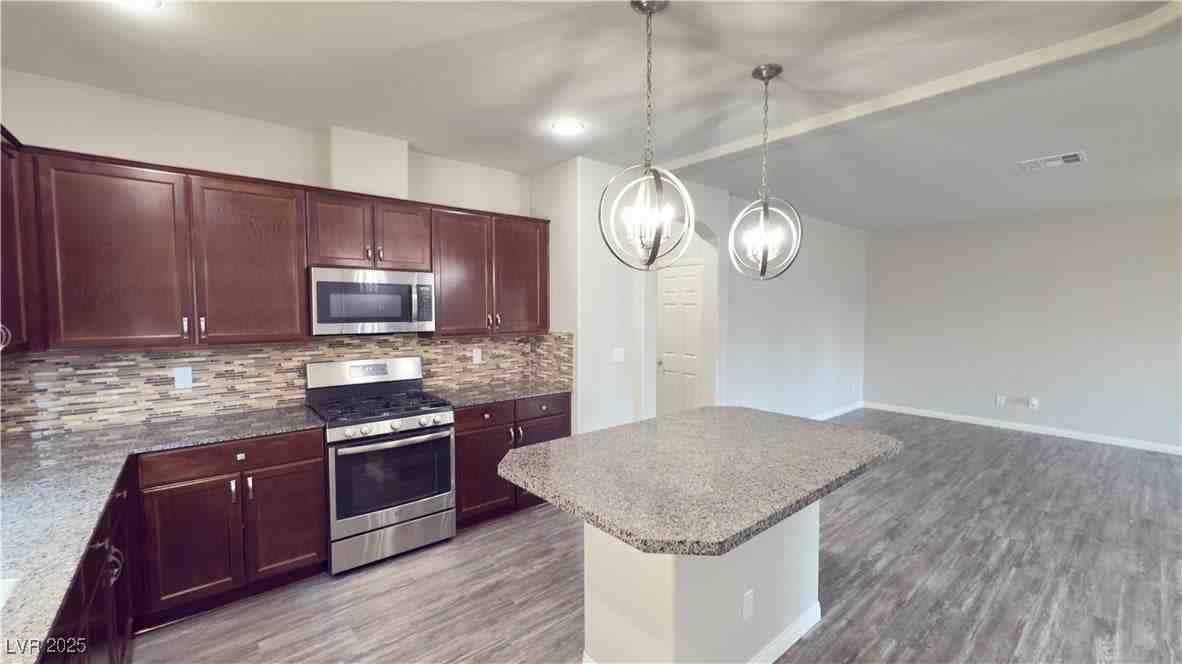 6556 Foley Estate Ave - Photo 5 of 30