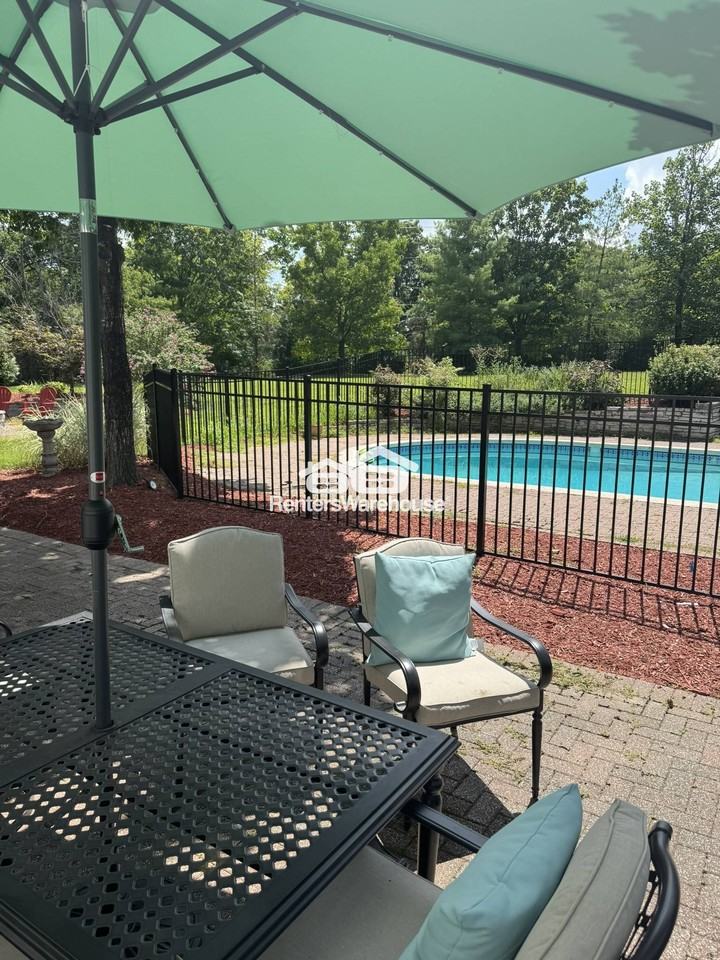 2785 Sun Meadow Dr - Photo 2 of 21