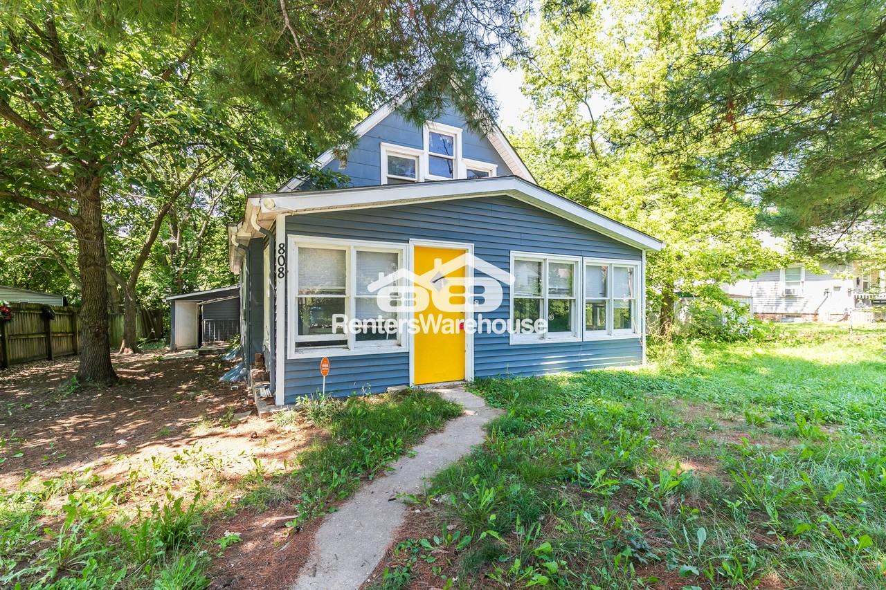 808 S Grand Ave - Photo 2 of 24