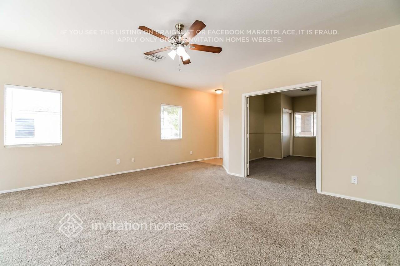 1182 E Desert Moon Trl - Photo 3 of 17