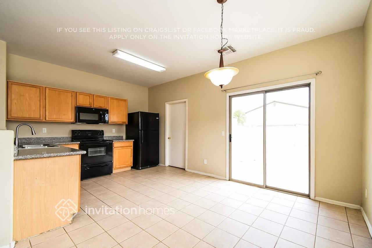 1182 E Desert Moon Trl - Photo 6 of 17