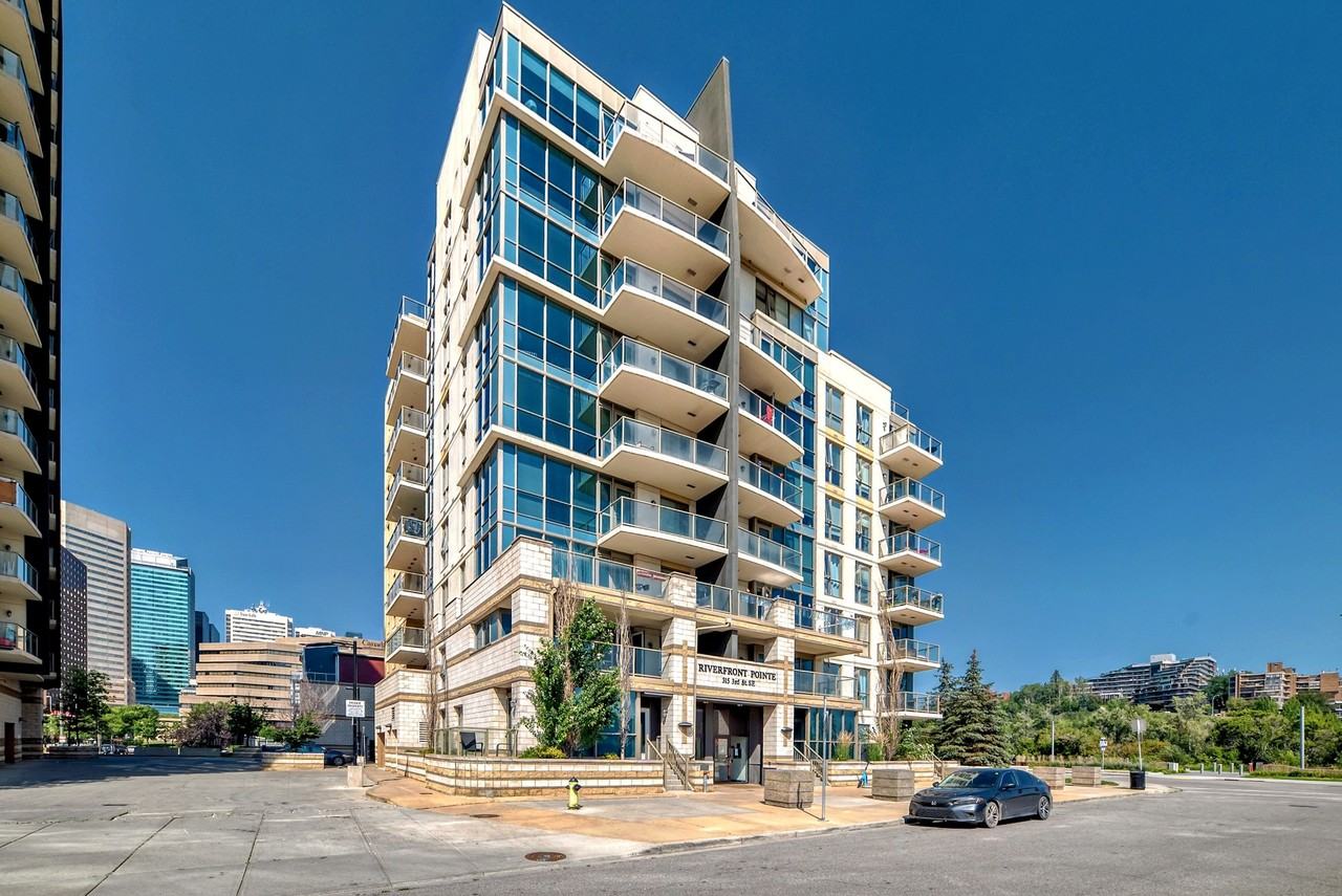 315 Riverfront Pointe - Tower C #1 - Photo 3 of 46