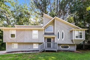 featured image of 3684 Linwood Way