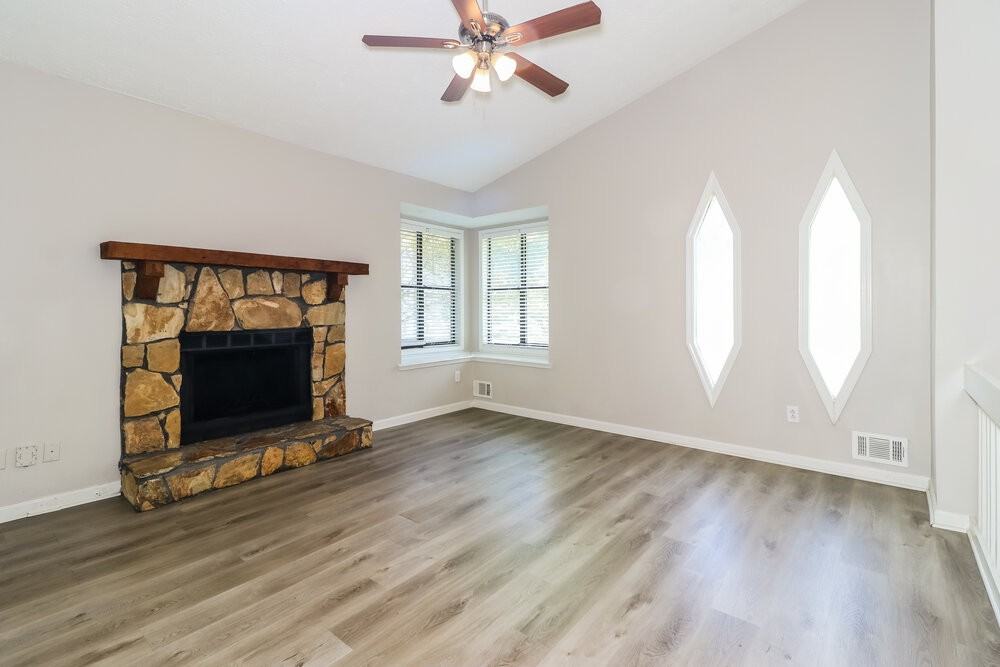 3684 Linwood Way - Photo 4 of 17