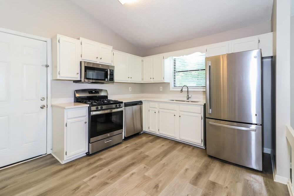 3684 Linwood Way - Photo 7 of 17