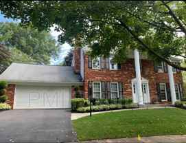 1718 Crestview Dr - Photo 1 of 1